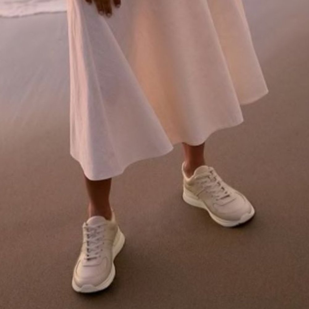 EVERLANE BRAND NEW Trainers in Blush size W8 M6